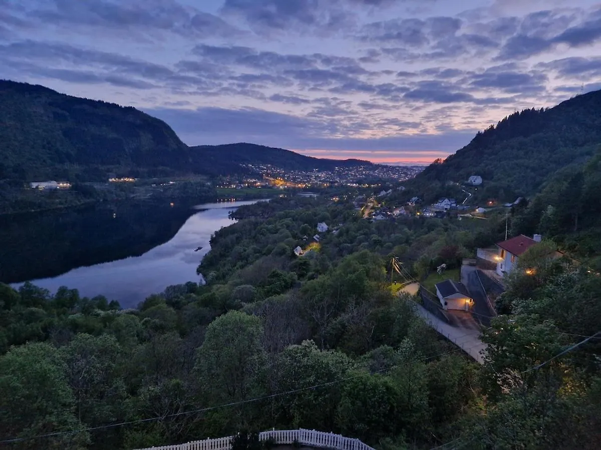 Apartamento Cozy Flat With Lake View And 15 Min From Bergen Noruega